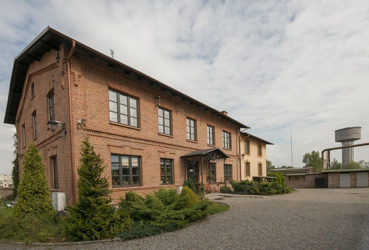 Hotel Restauracja Pod Parowozem Ostrowiec Świetokrzyski Exterior foto