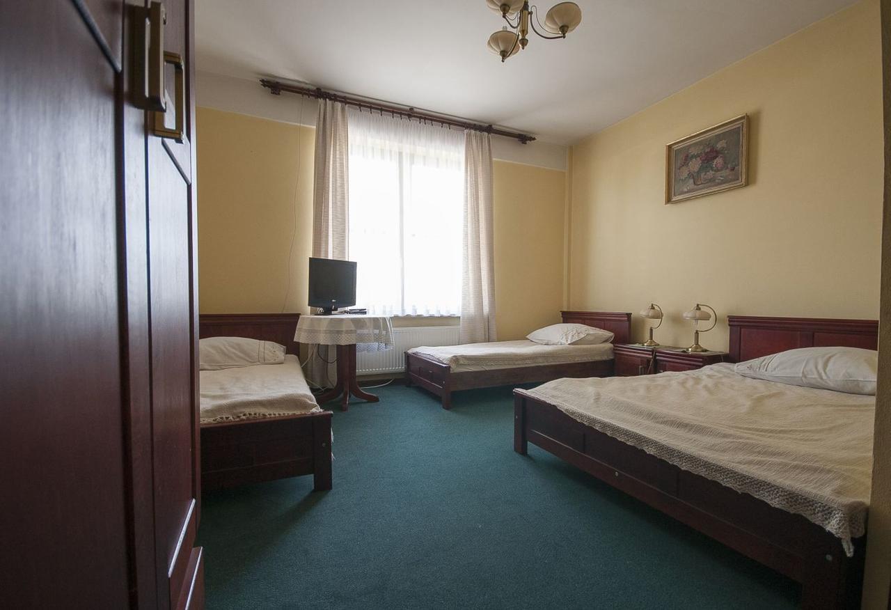 Hotel Restauracja Pod Parowozem Ostrowiec Świetokrzyski Exterior foto