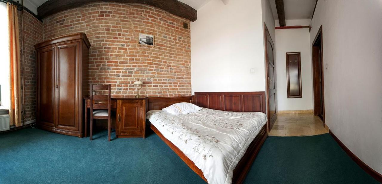 Hotel Restauracja Pod Parowozem Ostrowiec Świetokrzyski Exterior foto