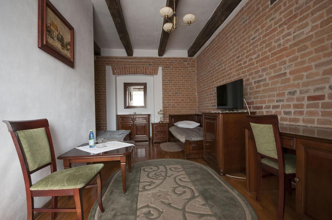 Hotel Restauracja Pod Parowozem Ostrowiec Świetokrzyski Exterior foto